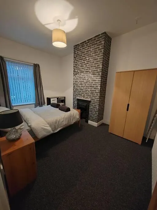 Apartman Church View House,2Bed,Brighouse Central Location