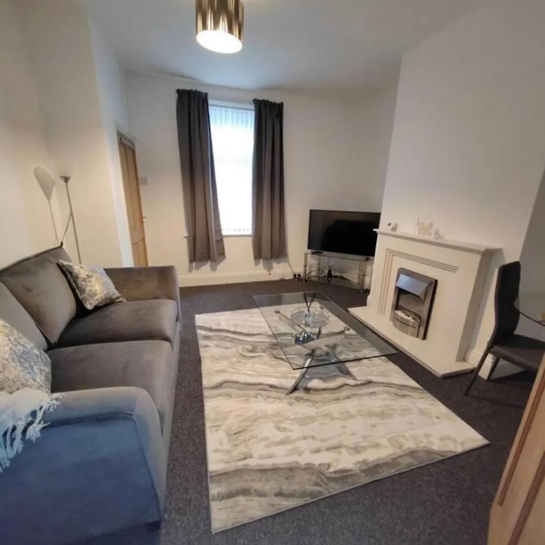 Church View House,2Bed,Brighouse Central Location